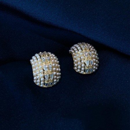 ARETES MARCIA ARETES MARCIA