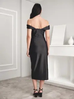 Alternative view of Olivia